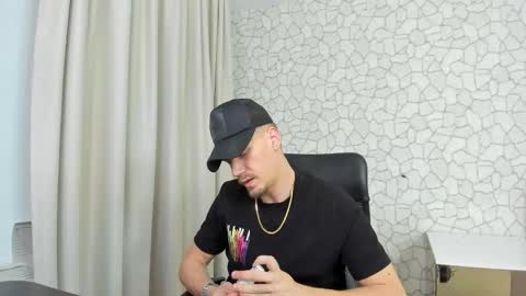 Snapshot of mateobenjamin chatting on January 24, 2025, 7:28 pm MateoBenjamin online show from January 24, 2025, 7:28 pm