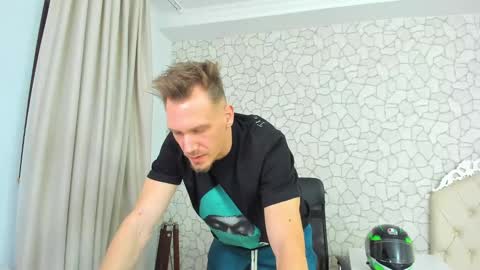 Snapshot of mateobenjamin chatting on February 5, 2025, 10:55 pm MateoBenjamin online show from February 5, 2025, 10:55 pm