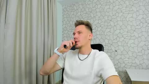 Snapshot of mateobenjamin chatting on February 6, 2025, 7:40 pm MateoBenjamin online show from February 6, 2025, 7:40 pm