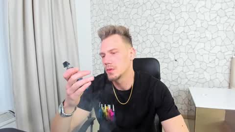 Snapshot of mateobenjamin chatting on February 9, 2025, 7:09 pm MateoBenjamin online show from February 9, 2025, 7:09 pm