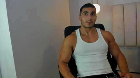 Mateo Zar online show from June 12, 2026, 11:35 pm