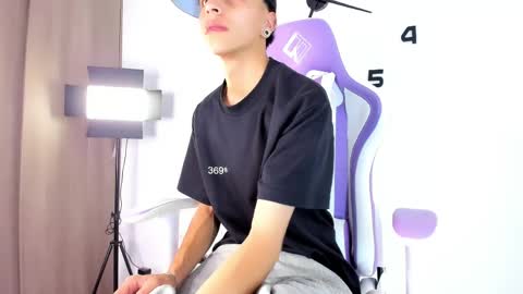 Snapshot of mateus_alvarez_ chatting on March 18, 2026, 12:19 pm samuel online show from March 18, 2026, 12:19 pm