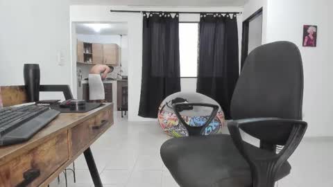 Snapshot of matheusbeard2 chatting on February 18, 2026, 8:49 pm Matheus online show from February 18, 2026, 8:49 pm