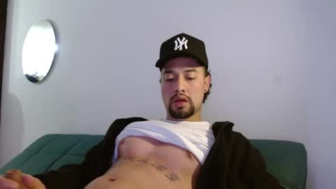 Snapshot of mathew444 chatting on March 3, 2026, 11:16 am STRURIBE ON INSTAGRAM online show from March 3, 2026, 11:16 am