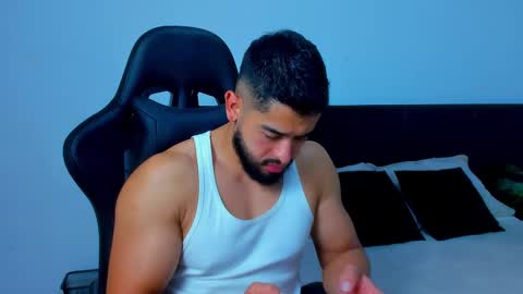 Snapshot of mathew_flintt chatting on February 6, 2026, 1:43 am Mathew Flintt online show from February 6, 2026, 1:43 am