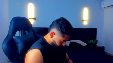 Snapshot of mathew_flintt chatting on May 21, 2026, 7:32 pm Mathew Flintt online show from May 21, 2026, 7:32 pm
