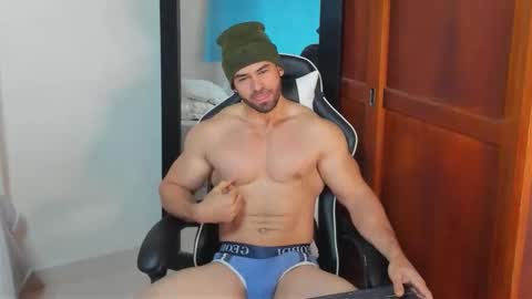 Snapshot of mathews_smith chatting on October 15, 2025, 11:32 am mathews_smith online show from October 15, 2025, 11:32 am