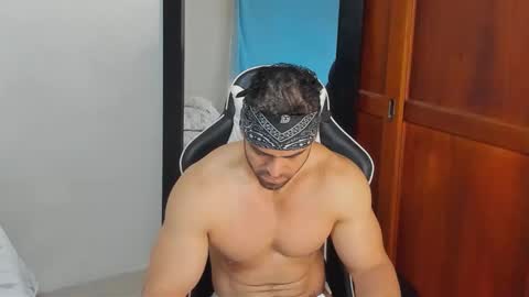 Snapshot of mathews_smith chatting on December 15, 2025, 11:25 am mathews_smith online show from December 15, 2025, 11:25 am