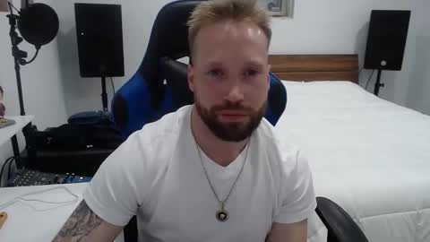 Snapshot of mathieu6606 chatting on February 8, 2026, 5:00 am Math online show from February 8, 2026, 5:00 am