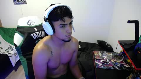 Snapshot of matias_bianco01 chatting on October 2, 2025, 5:25 am matias online show from October 2, 2025, 5:25 am