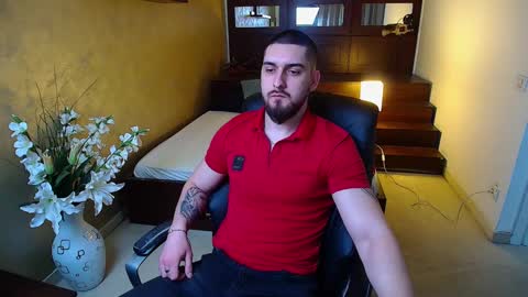 Snapshot of matiasdean chatting on March 6, 2025, 5:35 am MatiasDean online show from March 6, 2025, 5:35 am