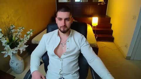 Snapshot of matiasdean chatting on March 9, 2025, 5:44 am MatiasDean online show from March 9, 2025, 5:44 am