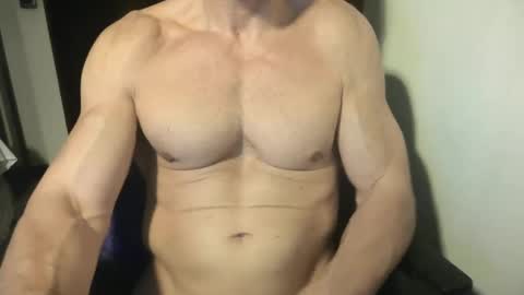 Snapshot of matiasmartin2030 chatting on March 16, 2026, 12:27 am MatiasMatureMuscle online show from March 16, 2026, 12:27 am