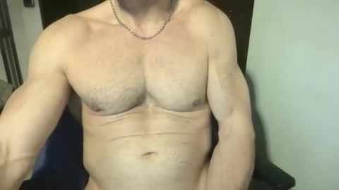 Snapshot of matiasmartin2030 chatting on April 9, 2026, 1:27 am MatiasMatureMuscle online show from April 9, 2026, 1:27 am