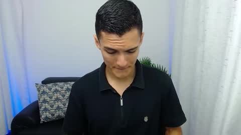 Matias online show from November 12, 2025, 1:33 pm