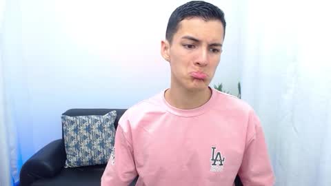 Matias online show from December 17, 2025, 2:01 pm