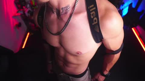 Snapshot of matiusdf chatting on April 28, 2026, 4:28 am matius online show from April 28, 2026, 4:28 am
