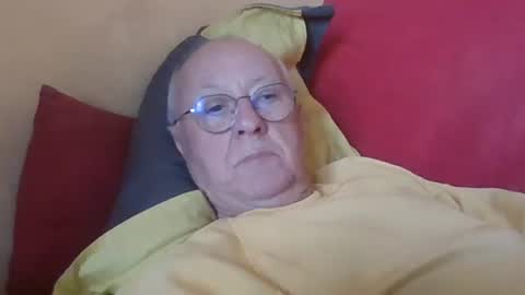 Snapshot of matricule4246 chatting on November 9, 2025, 12:47 pm joyaam79 online show from November 9, 2025, 12:47 pm