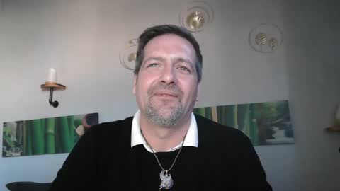 Snapshot of matrike1 chatting on December 26, 2024, 2:16 pm matrike1 online show from December 26, 2024, 2:16 pm