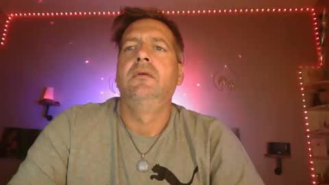 Snapshot of matrike1 chatting on October 5, 2025, 6:17 pm matrike1 online show from October 5, 2025, 6:17 pm