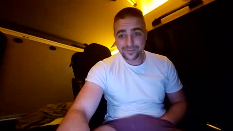 Snapshot of matt2202 chatting on December 17, 2025, 7:09 pm matt2202 online show from December 17, 2025, 7:09 pm