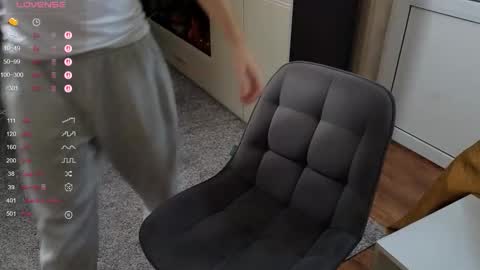 Snapshot of matt_aniston chatting on November 19, 2025, 6:19 pm Matt online show from November 19, 2025, 6:19 pm