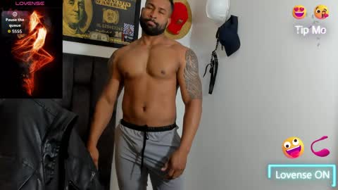 matt rodriguez92 online show from April 1, 2026, 1:41 pm