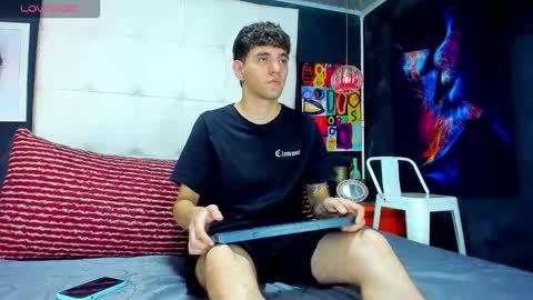 Snapshot of matteo12_ chatting on September 21, 2025, 8:32 pm ---Matteo--- online show from September 21, 2025, 8:32 pm