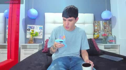 ---Matteo--- online show from October 28, 2025, 2:59 am