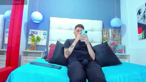 ---Matteo--- online show from November 5, 2025, 4:01 am