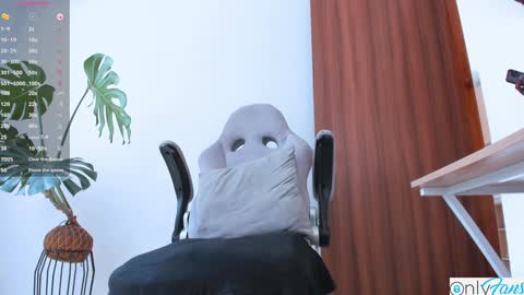 Snapshot of matteo_777 chatting on January 11, 2025, 3:31 pm Mateo online show from January 11, 2025, 3:31 pm