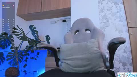 Snapshot of matteo_777 chatting on February 3, 2026, 10:15 pm Mateo online show from February 3, 2026, 10:15 pm