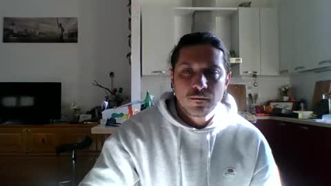 Snapshot of matteushh87 chatting on February 7, 2025, 9:58 am matteushh87 online show from February 7, 2025, 9:58 am