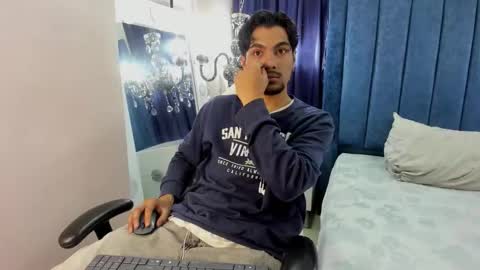 mattfiore online show from November 4, 2025, 10:58 am