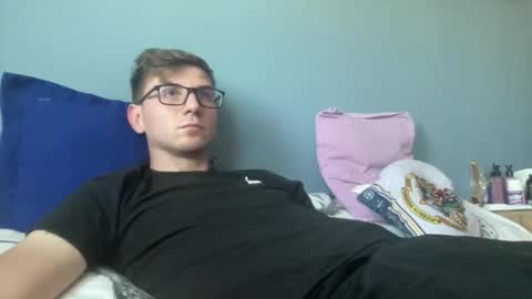 matthd21 online show from September 22, 2025, 1:35 pm