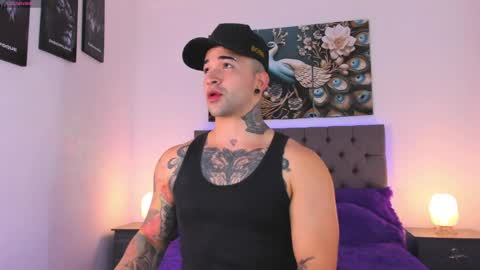 Snapshot of matthew_colee chatting on April 5, 2026, 3:36 am Matthew INDEPENDENT MODEL online show from April 5, 2026, 3:36 am