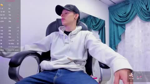 Snapshot of matthewboy_ chatting on January 17, 2025, 5:00 am MatthewBoy online show from January 17, 2025, 5:00 am