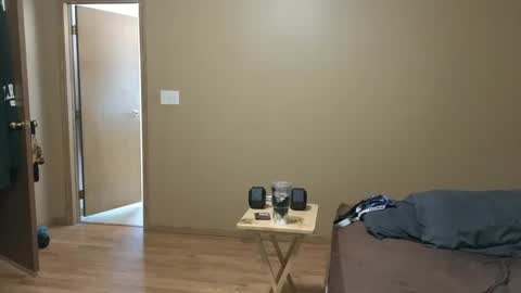 MH online show from September 21, 2025, 9:38 pm