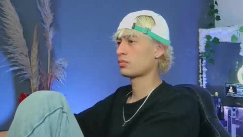 Snapshot of mattias_dantee chatting on October 16, 2025, 11:17 pm mattias online show from October 16, 2025, 11:17 pm