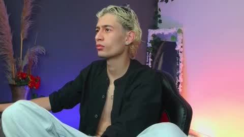 Snapshot of mattias_dantee chatting on October 19, 2025, 2:23 am mattias online show from October 19, 2025, 2:23 am