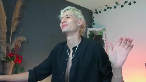 Snapshot of mattias_dantee chatting on October 19, 2025, 11:16 pm mattias online show from October 19, 2025, 11:16 pm