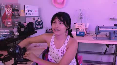 Snapshot of mattilda_18 chatting on October 1, 2025, 8:59 pm mattilda_18 online show from October 1, 2025, 8:59 pm