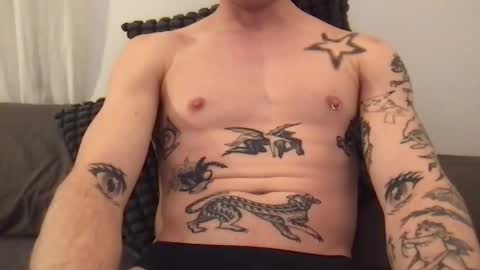 Snapshot of mattioss chatting on February 19, 2026, 11:23 pm mattioss online show from February 19, 2026, 11:23 pm