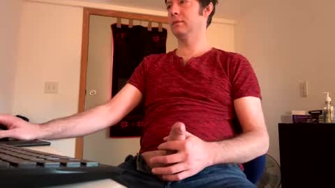 Snapshot of mattiufr chatting on December 8, 2024, 3:24 pm Matt online show from December 8, 2024, 3:24 pm