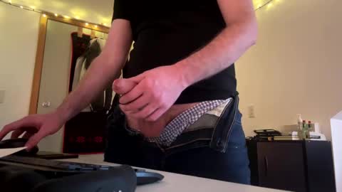 Snapshot of mattiufr chatting on December 26, 2024, 2:48 pm Matt online show from December 26, 2024, 2:48 pm