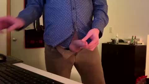 Snapshot of mattiufr chatting on January 17, 2025, 11:51 pm Matt online show from January 17, 2025, 11:51 pm