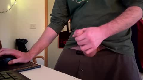 Snapshot of mattiufr chatting on February 8, 2025, 2:05 pm Matt online show from February 8, 2025, 2:05 pm