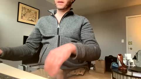 Snapshot of mattiufr chatting on December 17, 2025, 5:08 pm Matt online show from December 17, 2025, 5:08 pm