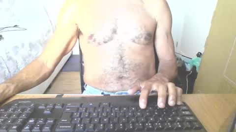 Snapshot of mattrudi chatting on December 5, 2025, 6:59 pm Matt R. online show from December 5, 2025, 6:59 pm