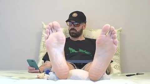 Snapshot of mattxfeet chatting on February 13, 2026, 12:23 pm Matt online show from February 13, 2026, 12:23 pm